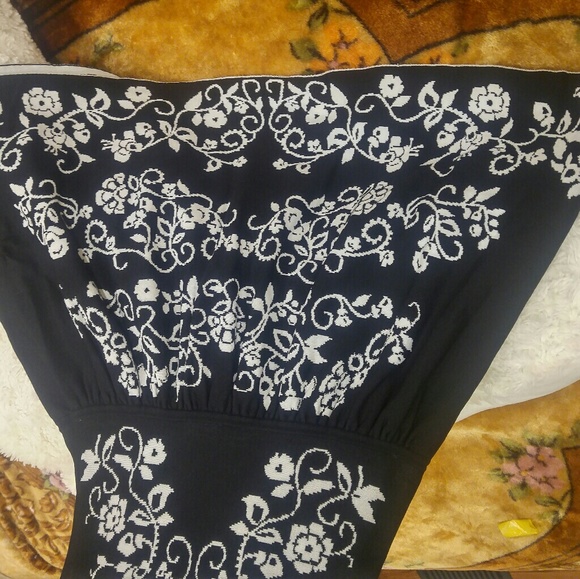 NWT OFFERS Welcome Rich Black &White Sweater Dress - Picture 5 of 6